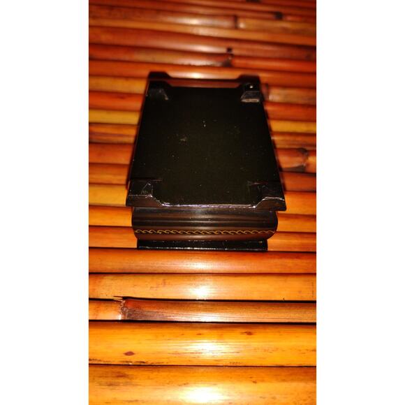 Snow Maiden Snegurochka Russian Lacquer Box • Hand Painted • Signed, Red Inside - Picture 5 of 5